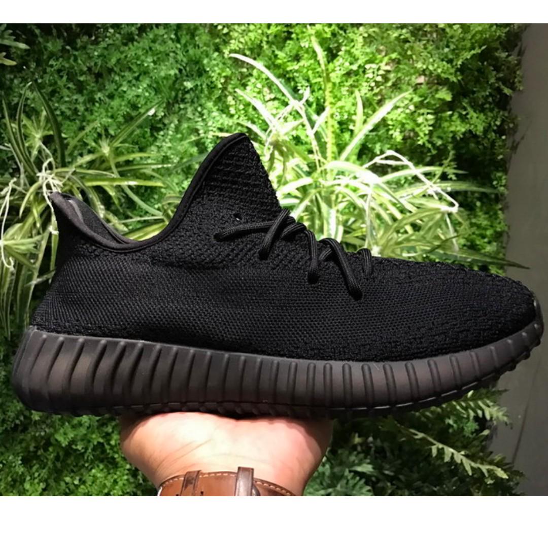 Adidas yeezy sales 35 triple black