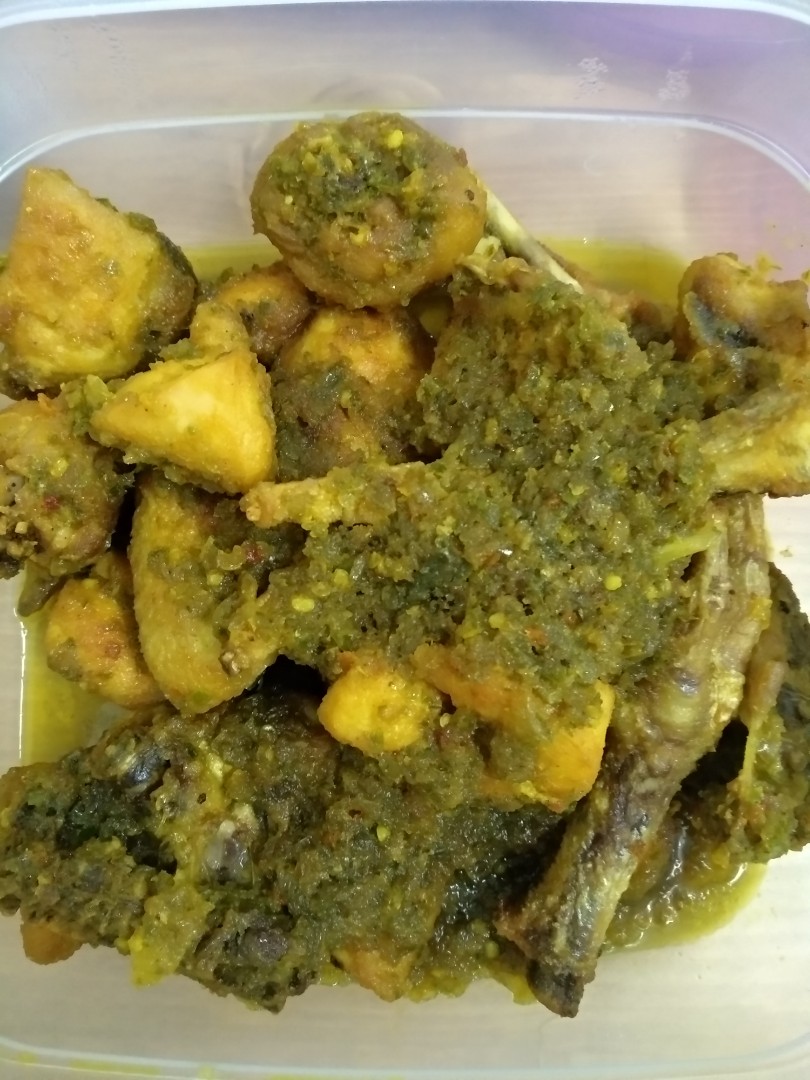Ayam Masak Cili Hijau Food Drinks Packaged Snacks On Carousell