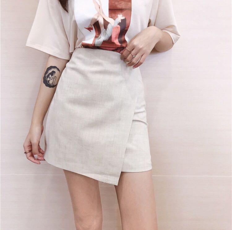 Tan asymmetrical skirt 2025