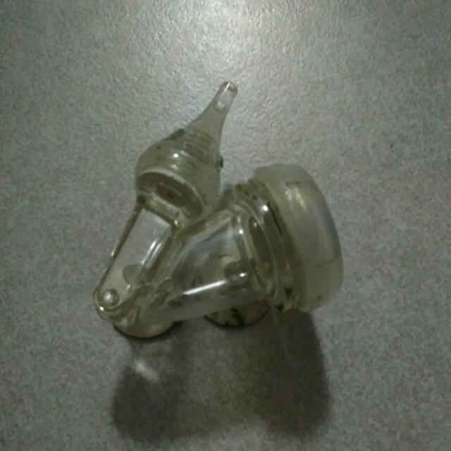 Co2 Plastic Diffuser (Category: Homes & Other Pet Accessories) located in Singapore. Submitted by item101 (Listing ID 180566761, Image 1). Description: .