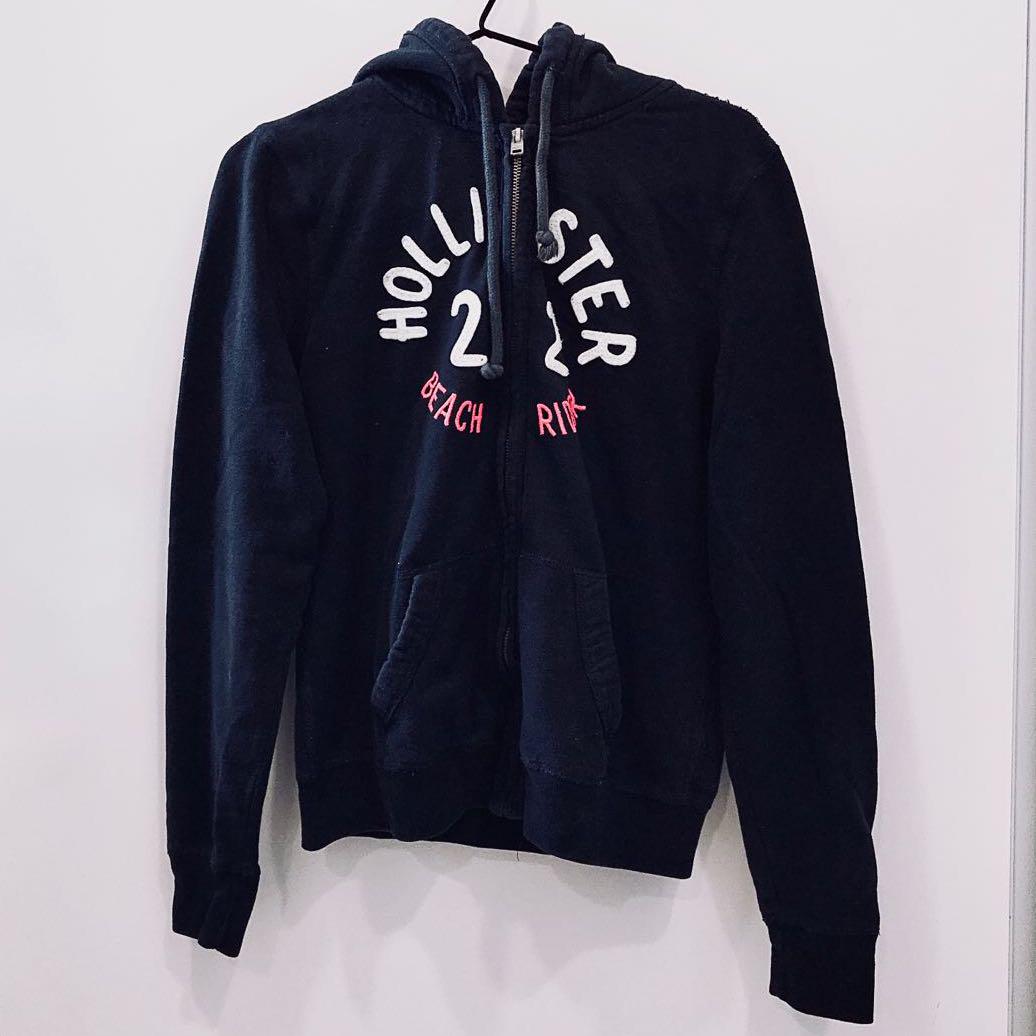 Hollister} Navy Zip Up Hoodie, Women's Fashion, Coats, Jackets and  Outerwear on Carousell