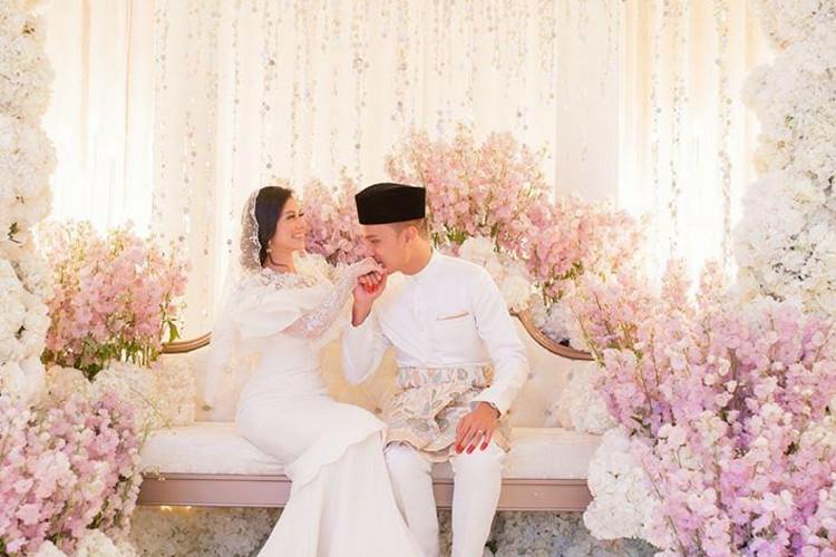 Malay wedding packages Food Drinks Homemade Bakes on Carousell