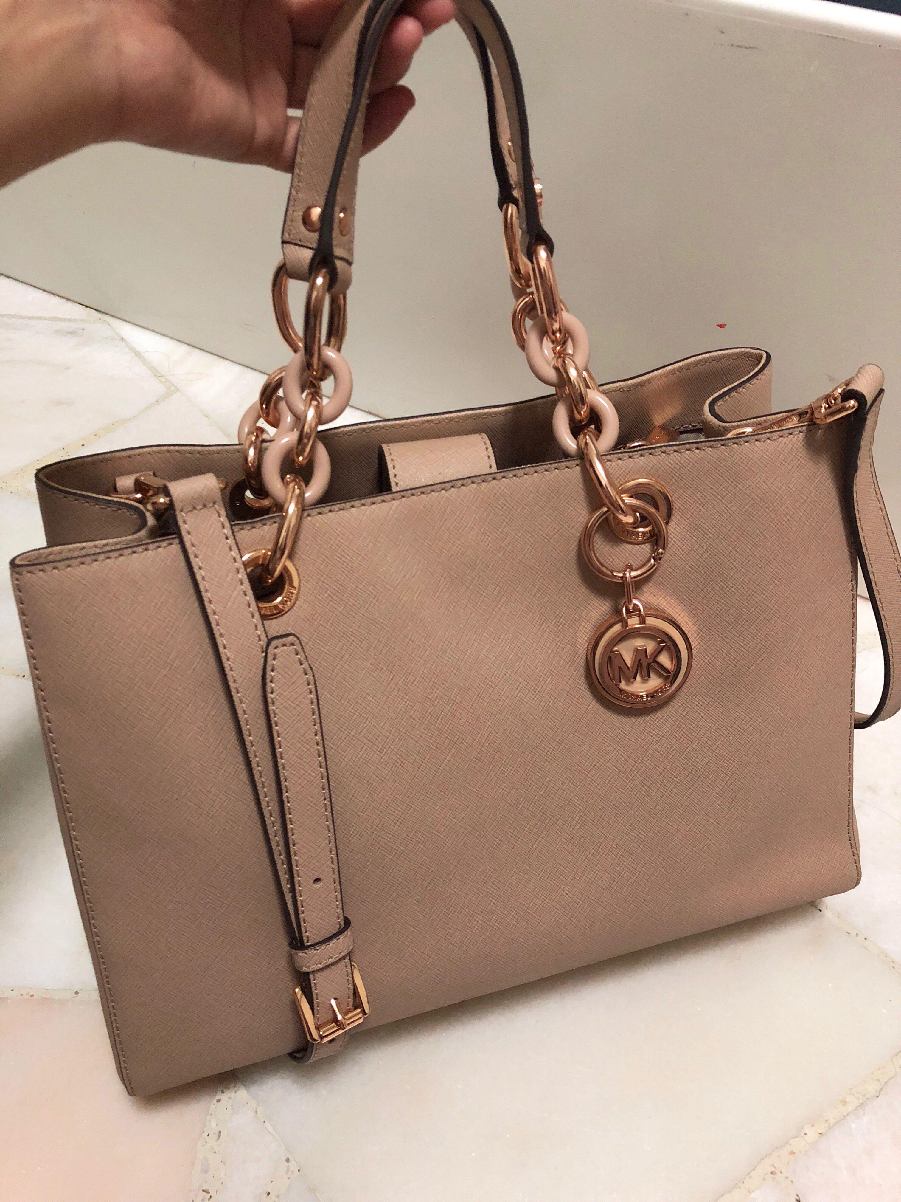 Michael Kors Bag Pinkish Nude Rose-gold combinations, Women's Fashion, Bags  & Wallets, Cross-body Bags on Carousell