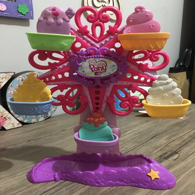 my little pony ponyville ferris wheel playset