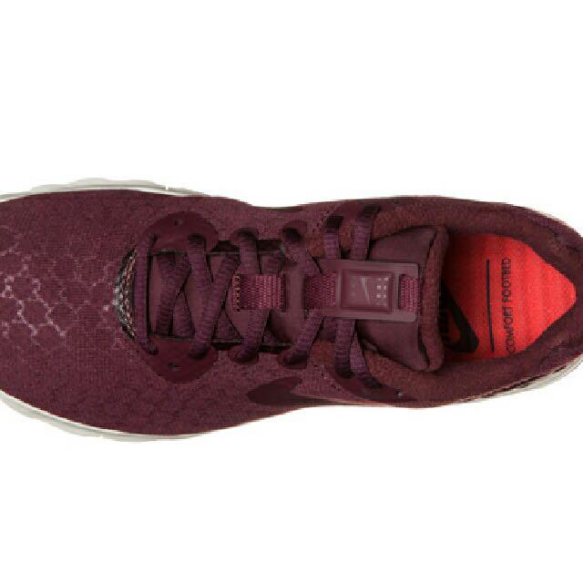 NIKE Air Max Motion LW SE MAROON Women s Fashion Footwear Sneakers on Carousell
