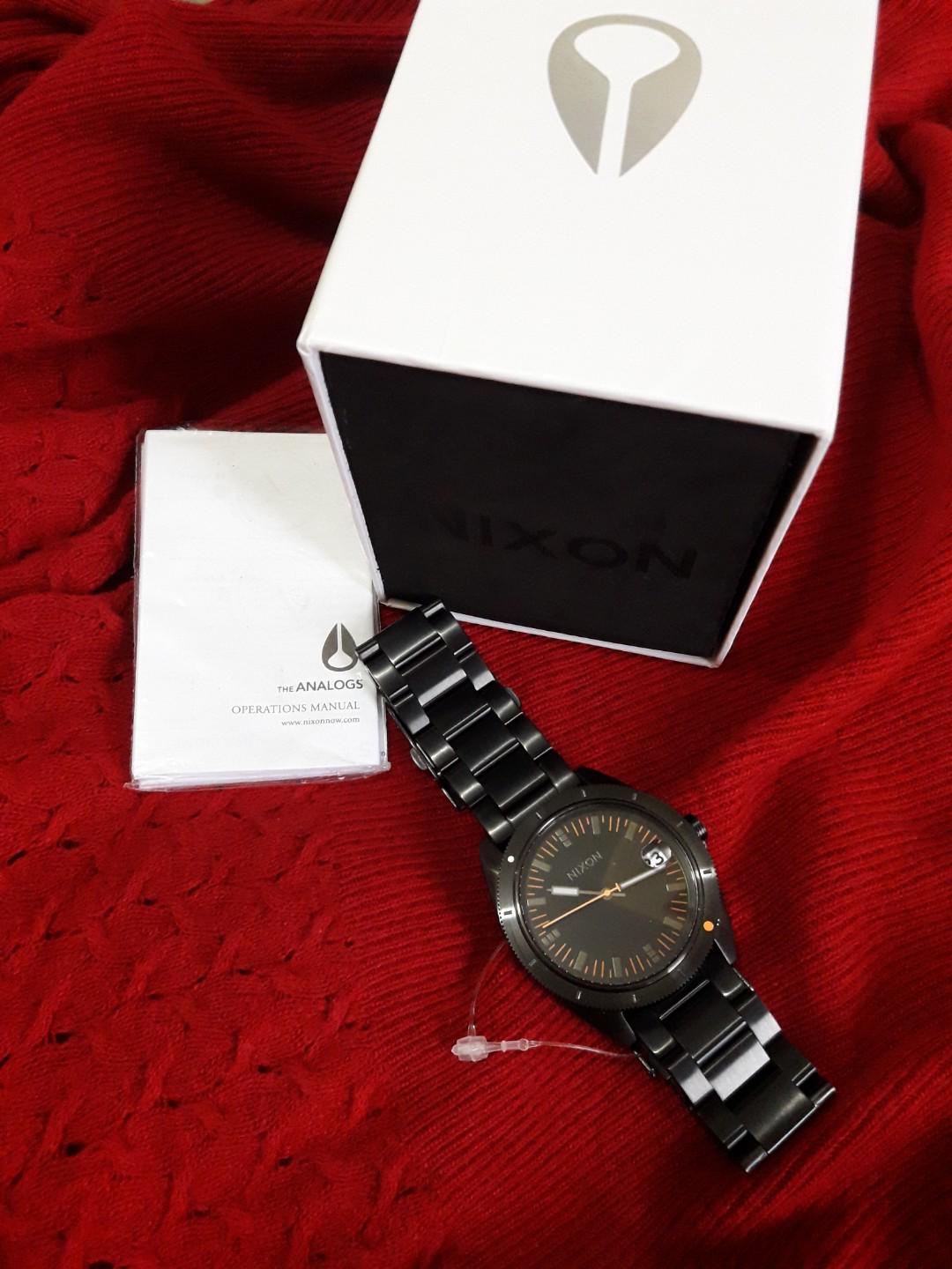 Nixon wanderlust top the rover ss