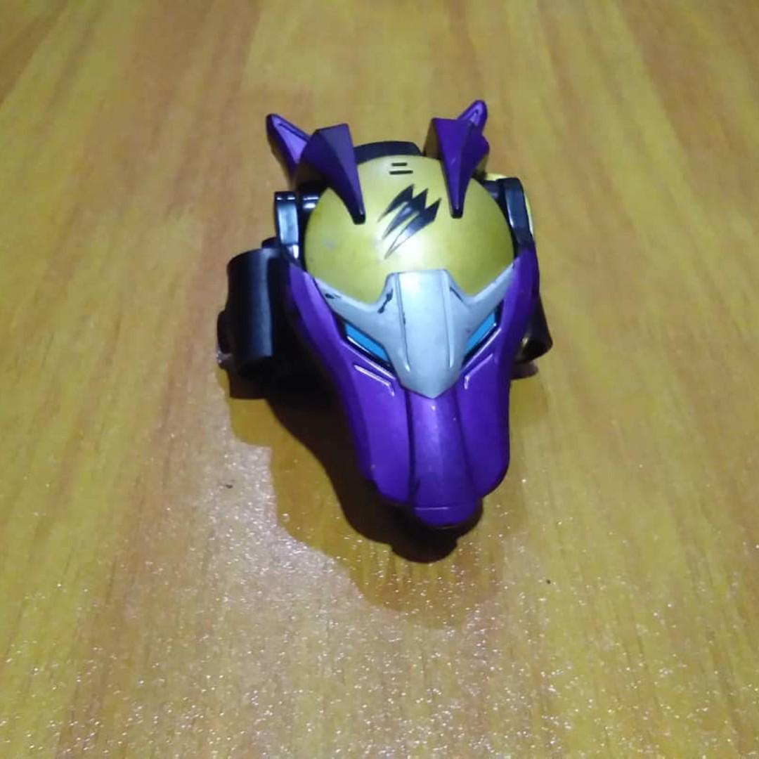 Power Rangers Jungle Fury Wolf Morpher