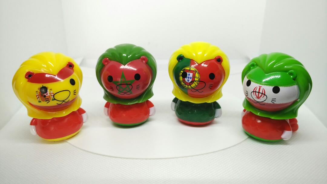 Set Of 4 2 Merlion Sofubi Collectible Figure Toys Games Others On Carousell