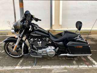 Harley-Davidson 2017 Street Glide Special M8