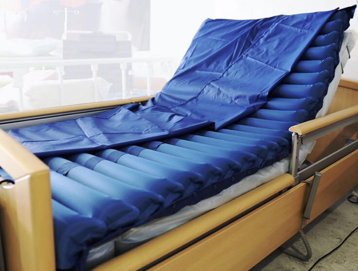 Air Mattress to Prevent Bed Sores, Health & Nutrition, Assistive