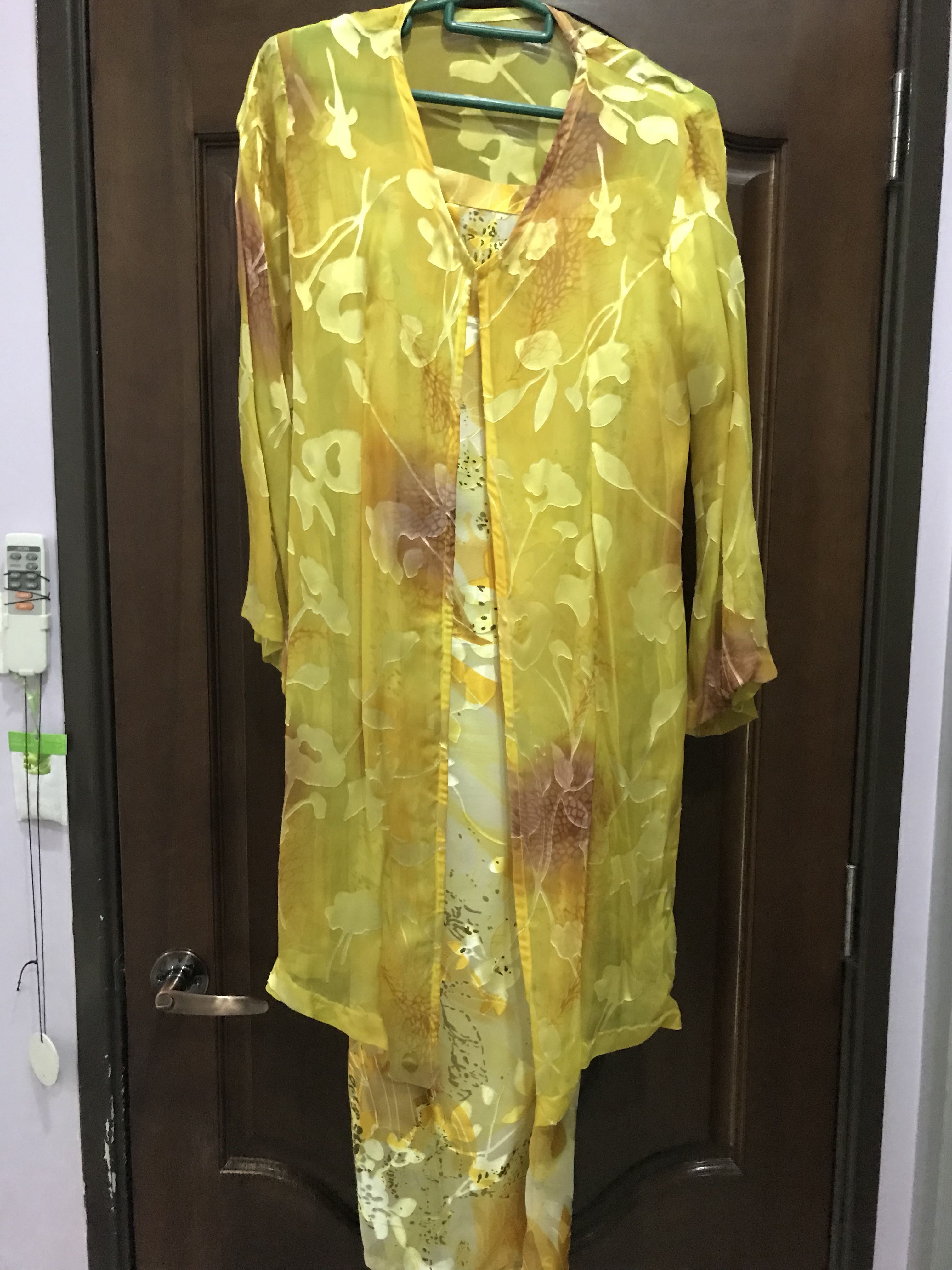 Baju Kurung Almost As New Never Wear Before Clearing My