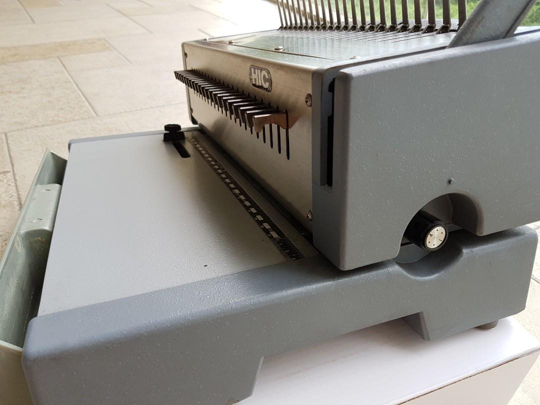 Binding machine HIC model HPB 210. Heavy duty., Hobbies & Toys