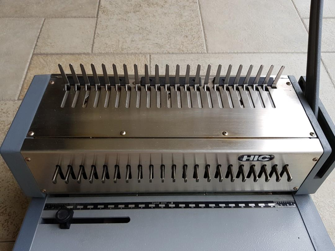 Binding machine HIC model HPB 210. Heavy duty., Hobbies & Toys