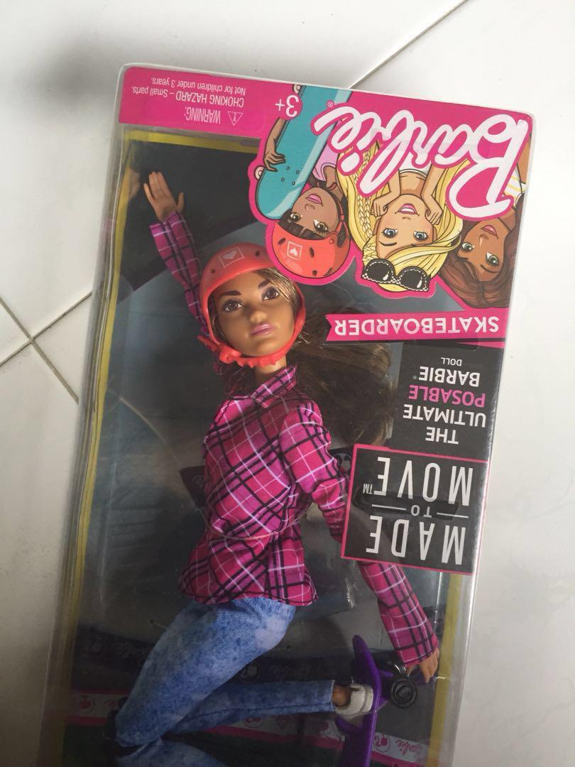 Barbie Made to Move The Ultimate Posable Skateboader Doll.