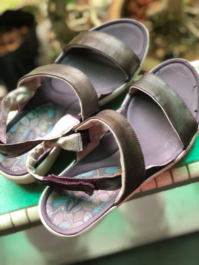 Clarks sandal Wave Shine Purple Leather Flip Flops and House