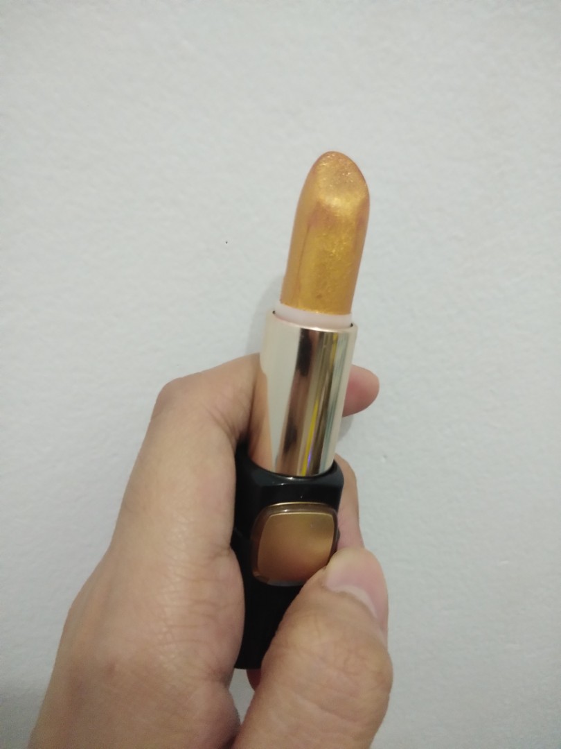 Makeup Destash (Category: Makeup) located in Quezon City. Submitted by kristine.md (Listing ID 180720139, Image 3). Description: Destashing my makeup 1. Colourpop trap 60% remaining 120 2. Maybelline divine wine 100 3. Revlon gold lipstick 150 3. Revlon nearly naked foundation in 170 natural beige, 70 % remaining 200 5. Bys concealer in light 50 6. Quo blush on 80 7. La girl glowstick in radiance 80 8. Maybelline fashion brow mascara in dark brow