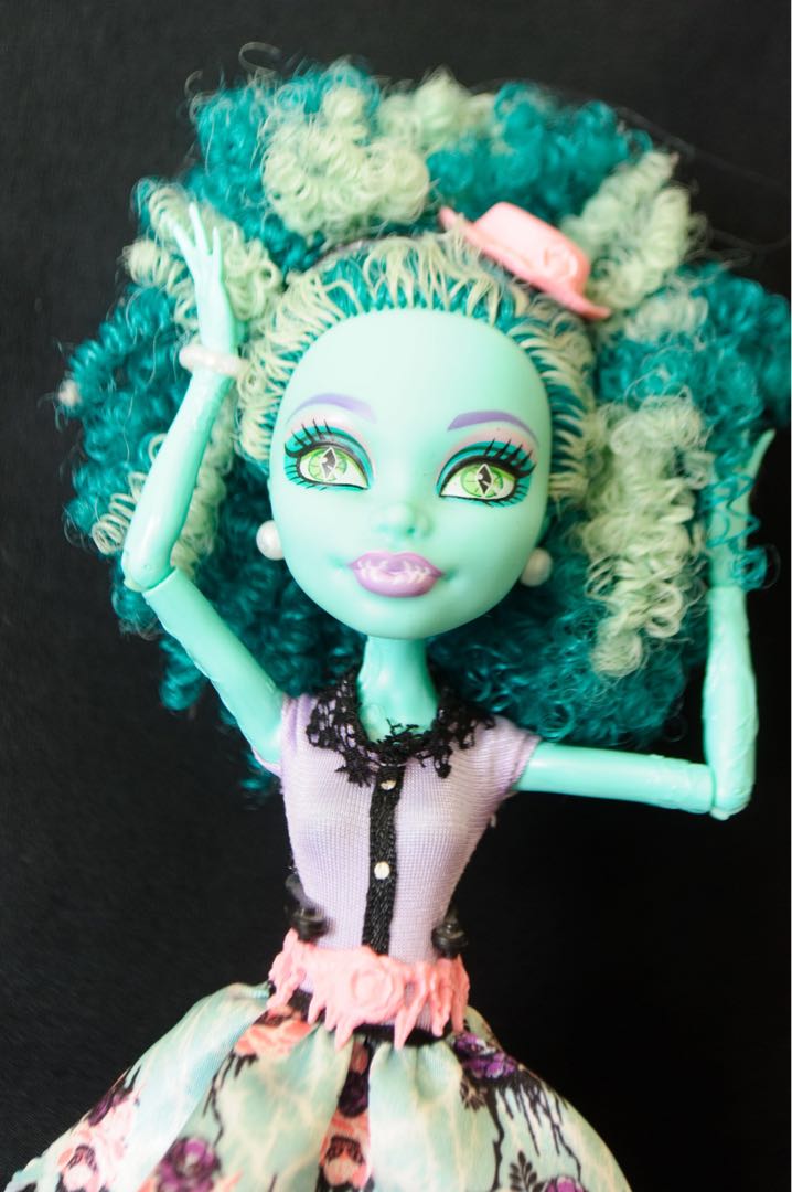 monster high honey swamp