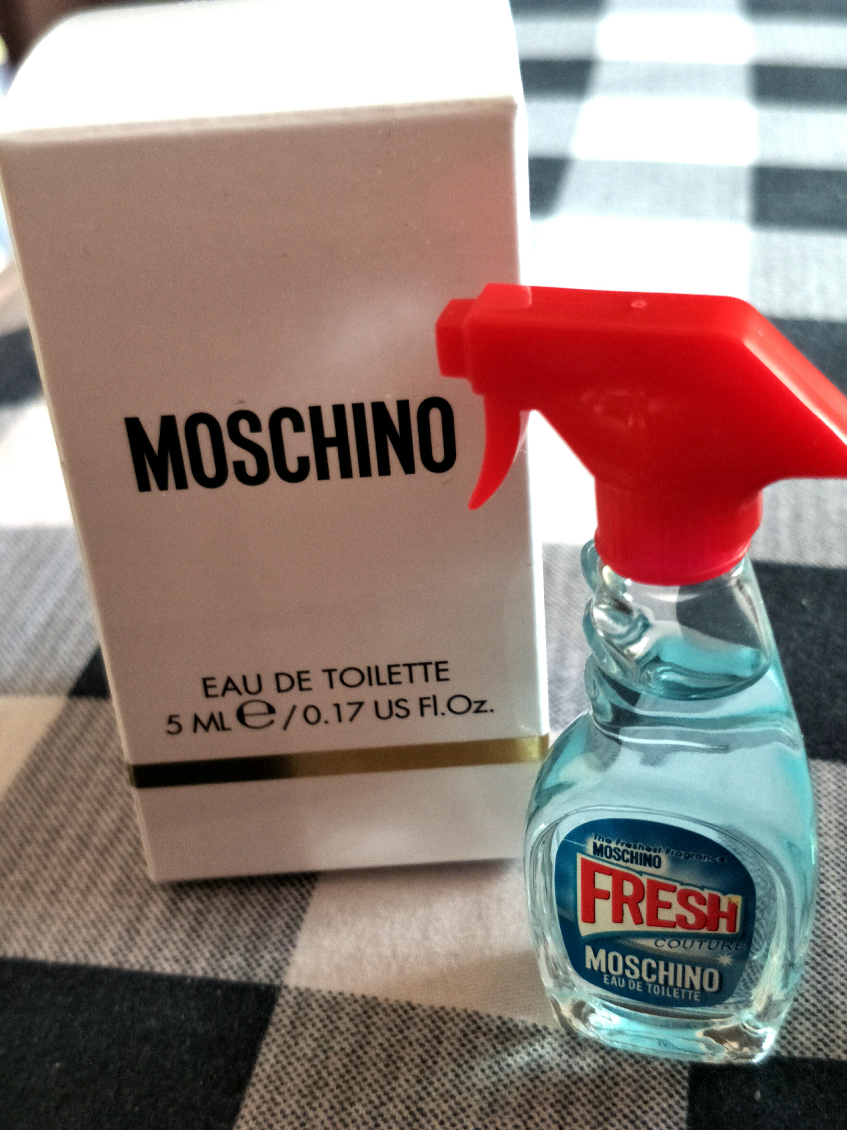 mini moschino perfume