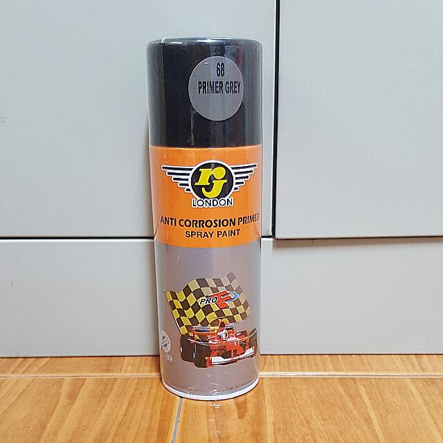 grey spray paint primer