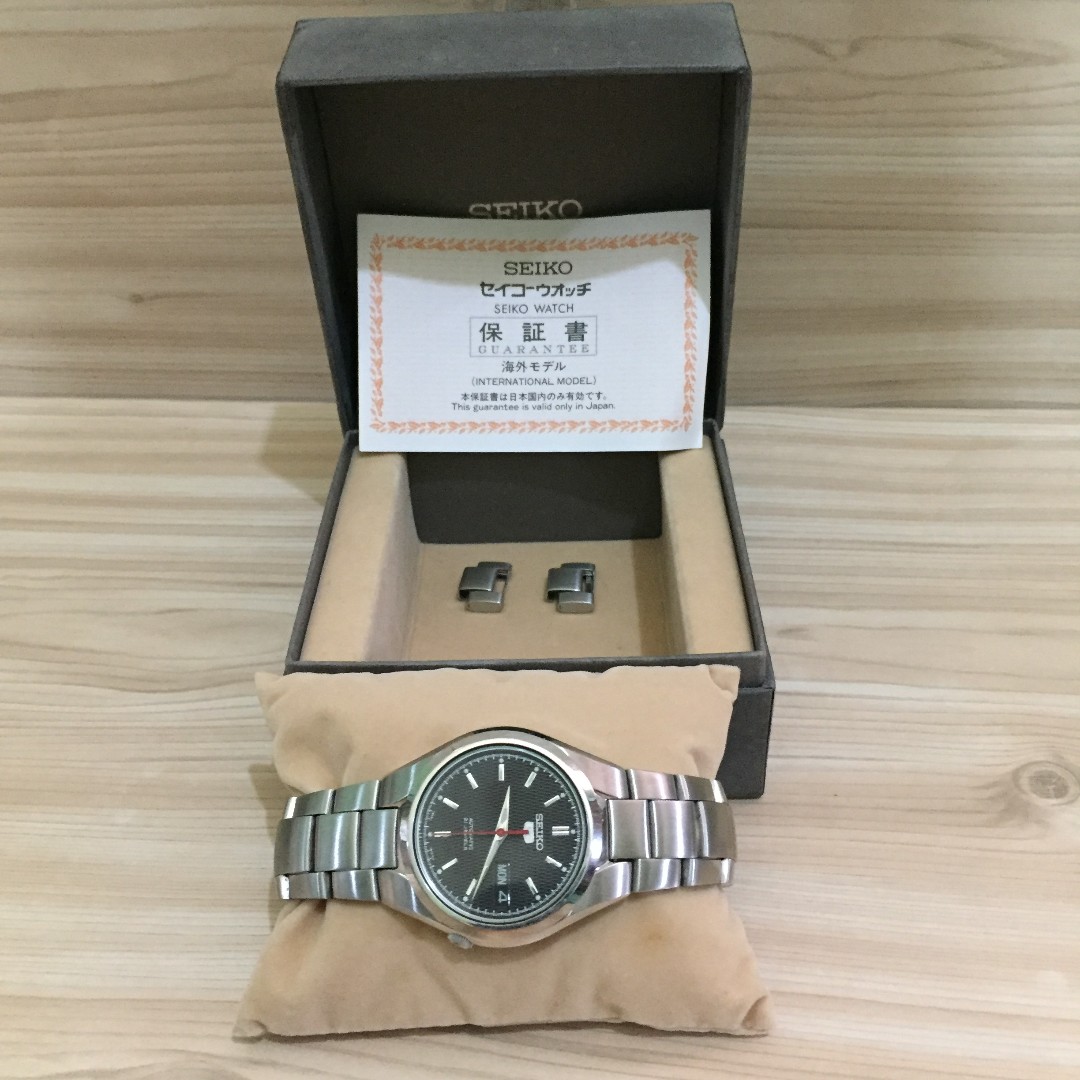 Seiko 5 Automatic Watch 7S2602F0 A4 Japan, Men's Fashion, Watches &  Accessories, Watches on Carousell