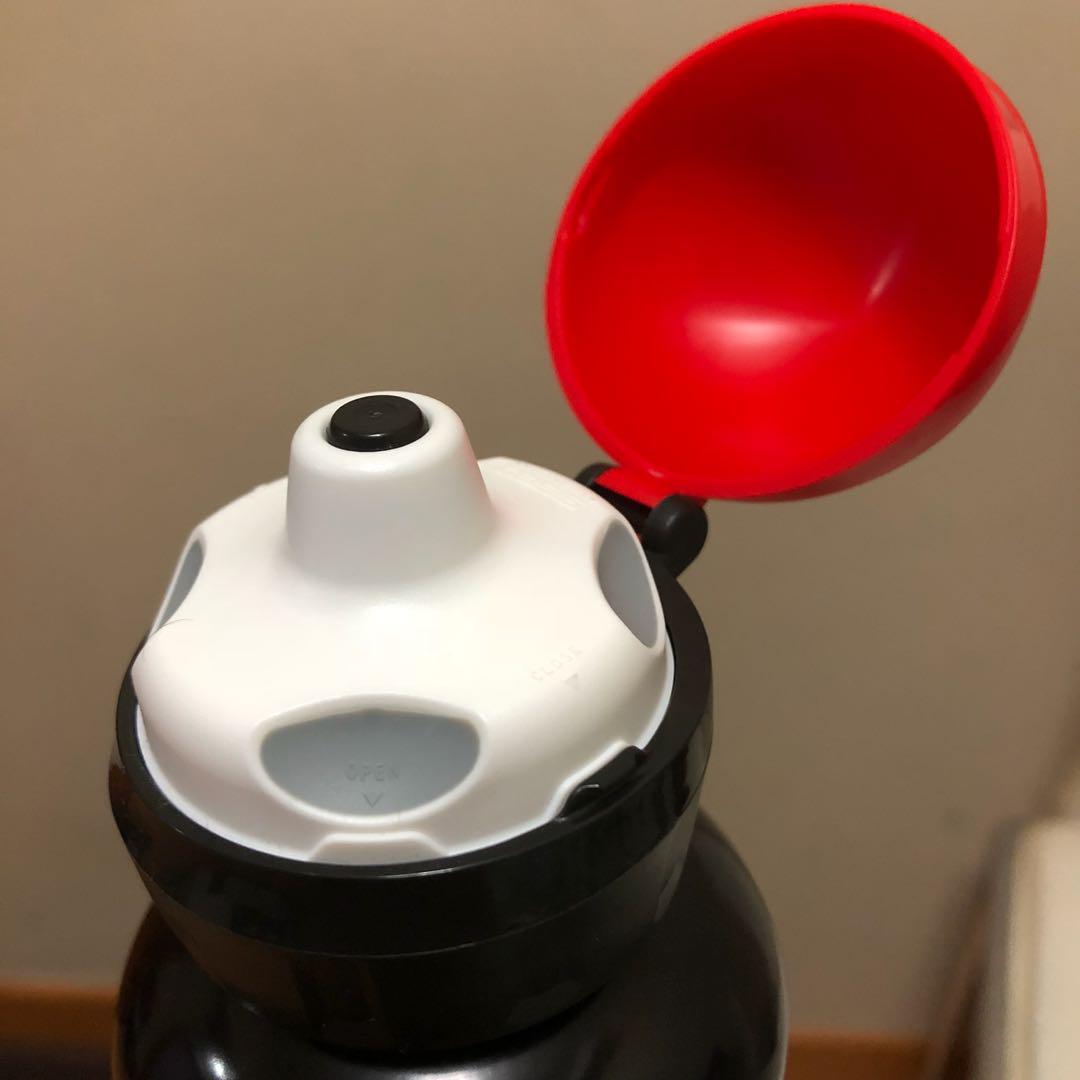 SIGG bottle （分類：廚水杯、水壺）位於 Hong Kong。 由 erniemuppet 提交（商品編號 180731021，圖片 2）。簡介： 。