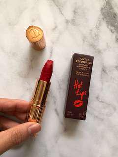 Charlotte Tilbury Matte Revolution - Carina’s Love (Red)