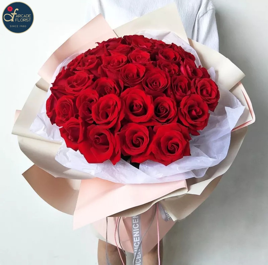 33 Stalks Red🌹 Roses (Fresh Flower Bouquet) | Rose Flower | Flower Bouquet  | Flower | Flowers | Fresh Flower | Rose | Roses, Gardening, Flowers &  Bouquets on Carousell