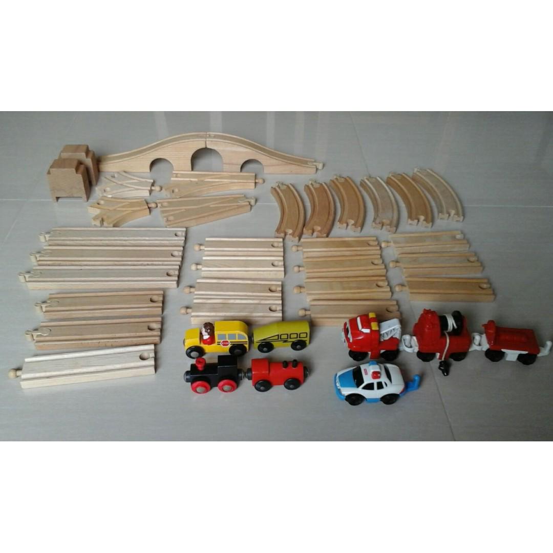 kids wooden train set