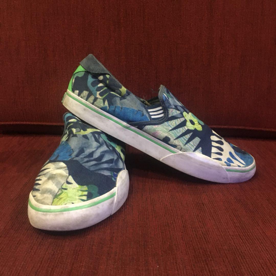 Adidas slip shop on floral