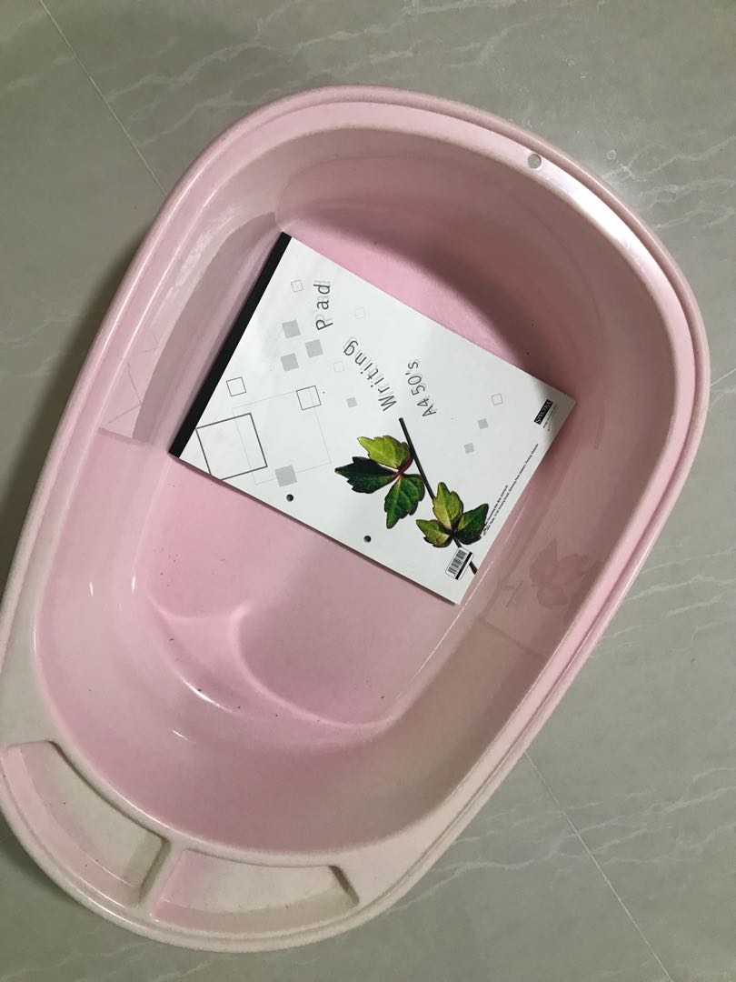 big Baby Bath tub for shower, Babies & Kids, Nursing & Feeding, Weaning