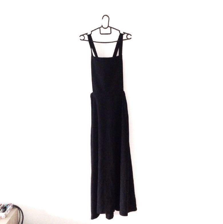 black maxi jumper dress