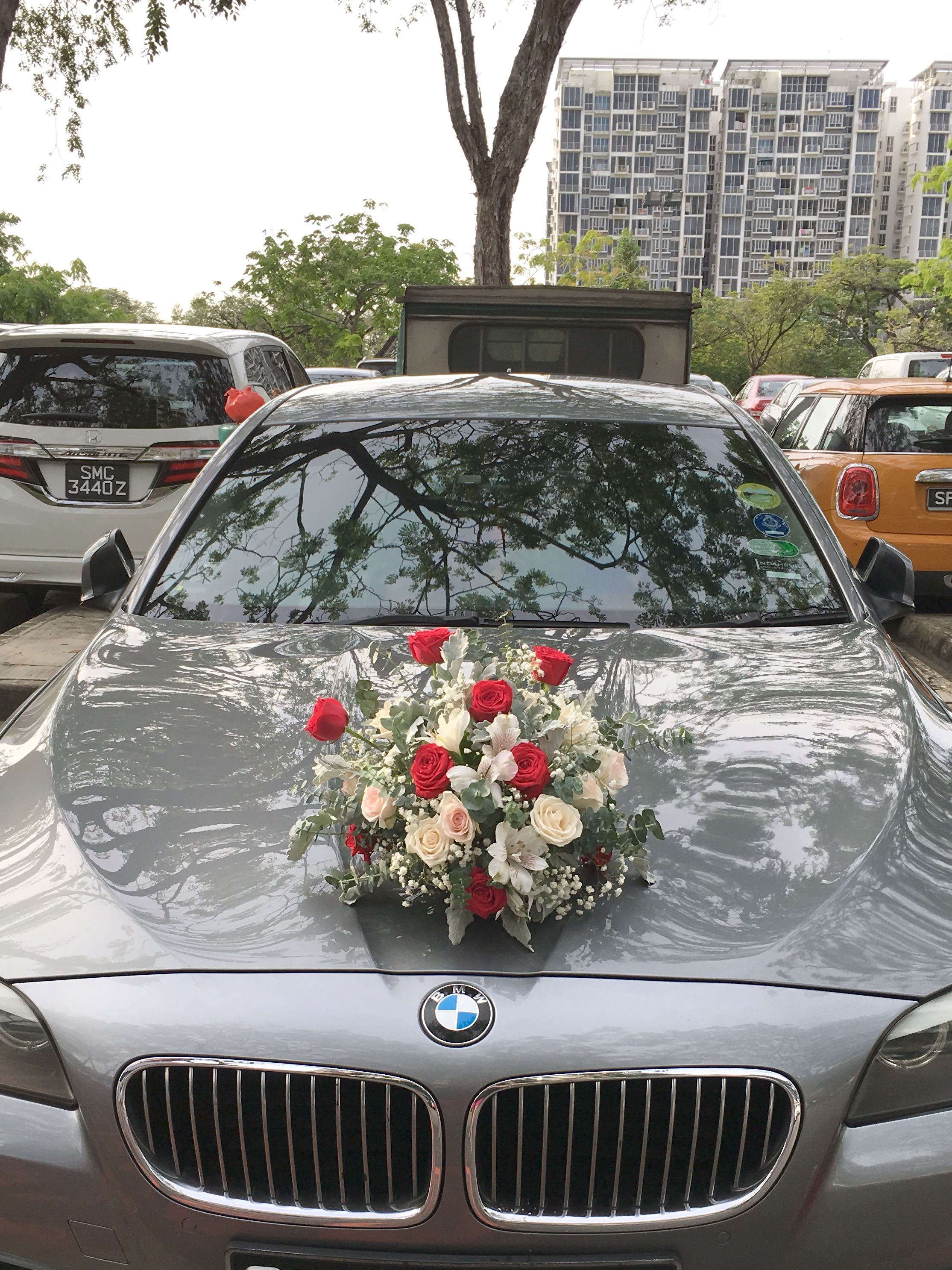 Bridal Car Decorations In Red White Theme Wedding Cars Car