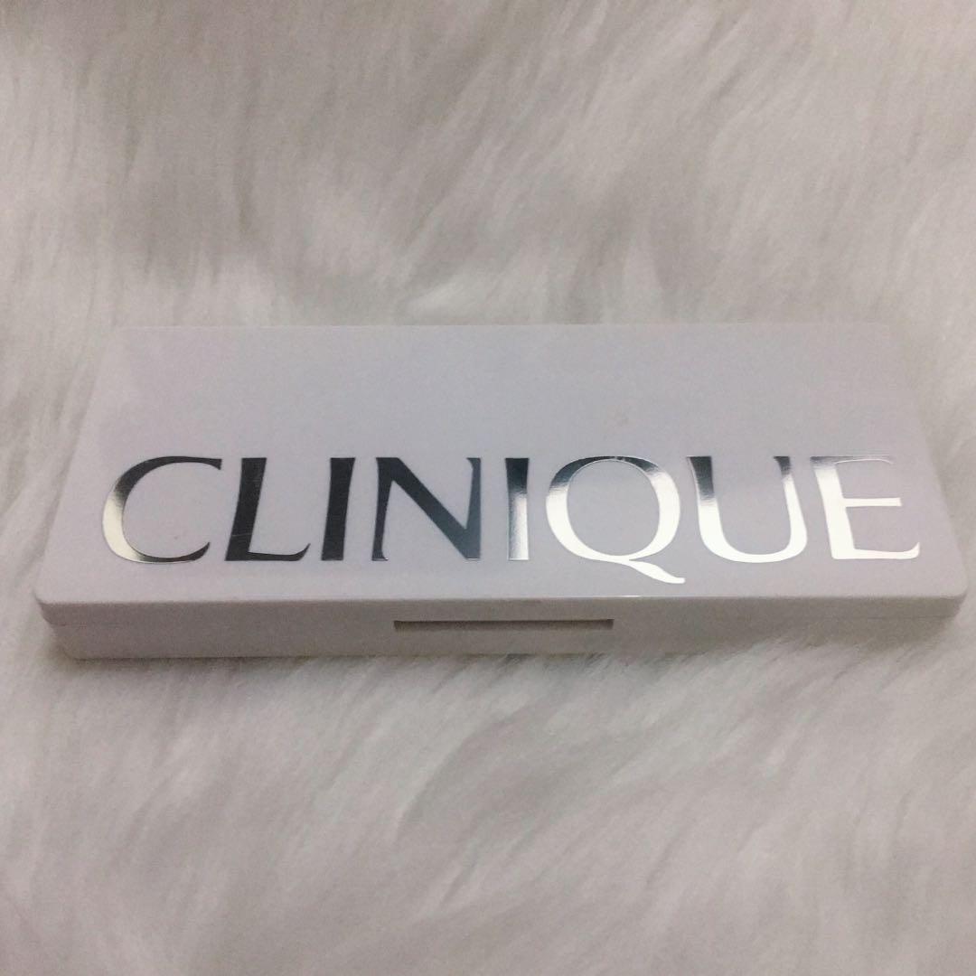 Clinique Eyeshadow Palette (Category: Makeup) located in Manila. Submitted by poeticallyinfamous (Listing ID 180860418, Image 2). Description: Clinique Eyeshadow Palette 💯Authentic 400.