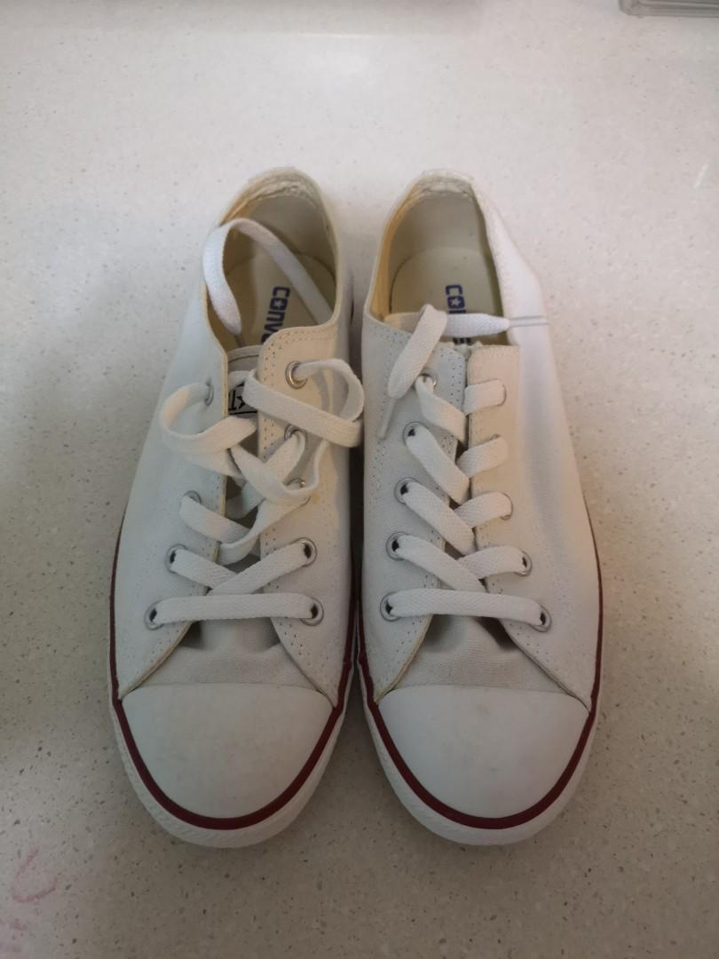 white flat converse