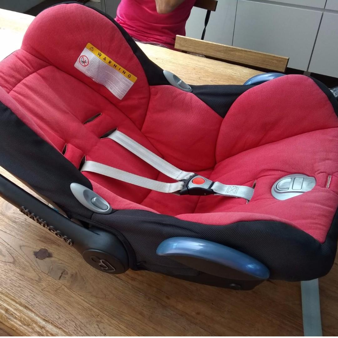 maxi cosi cabriofix red