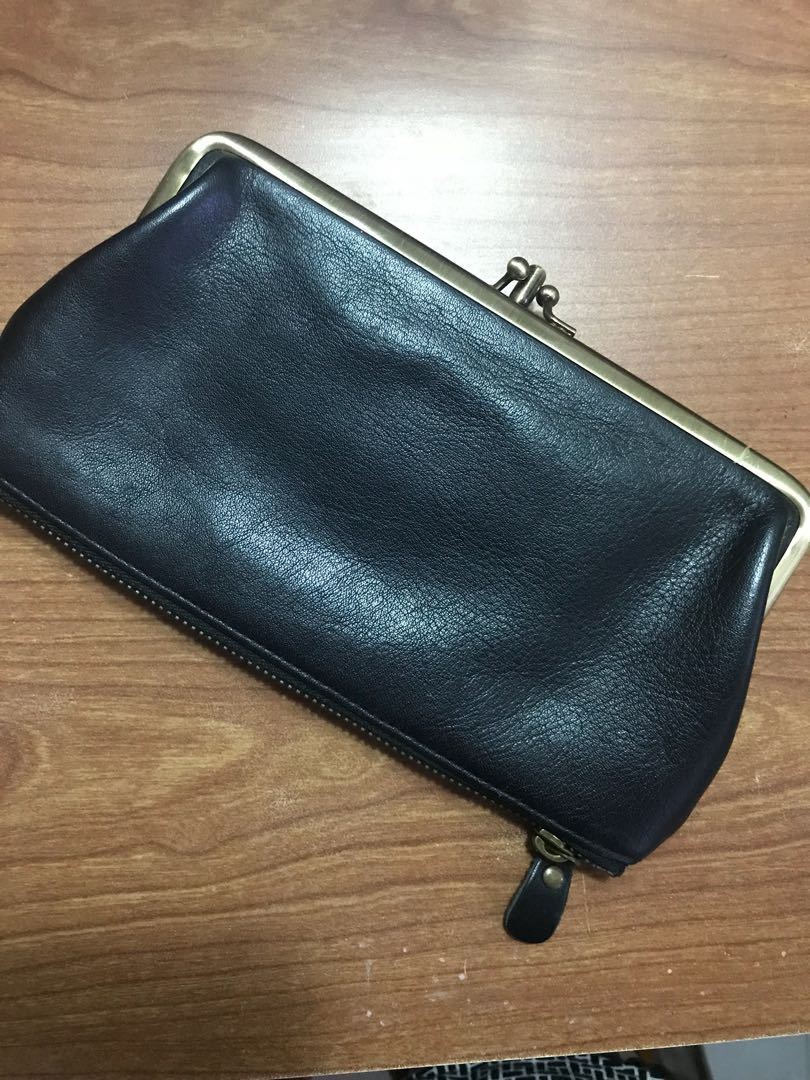 Kiss lock clutch best sale purse