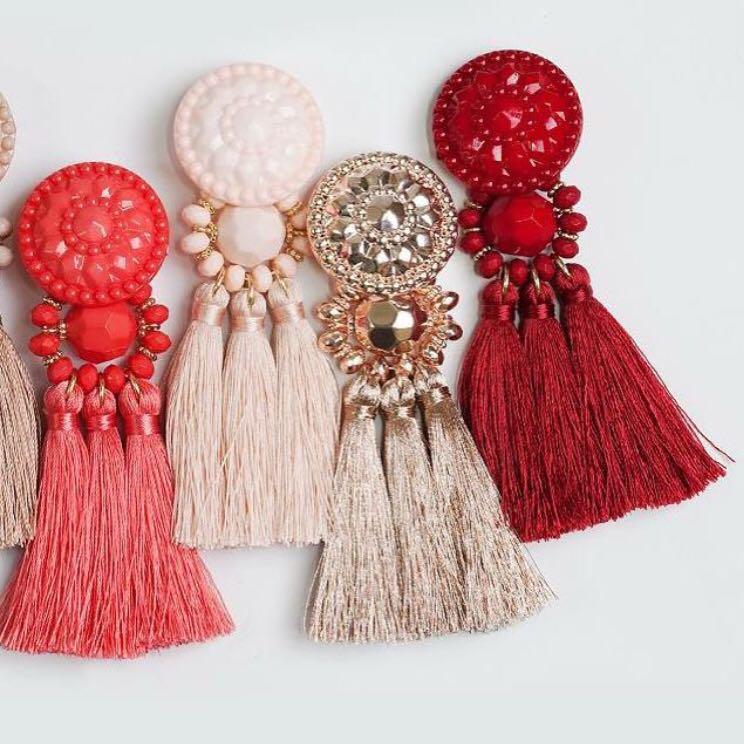 Lovisa Gold Tassel Earrings Women s Fashion Jewelry Organisers Earrings on Carousell