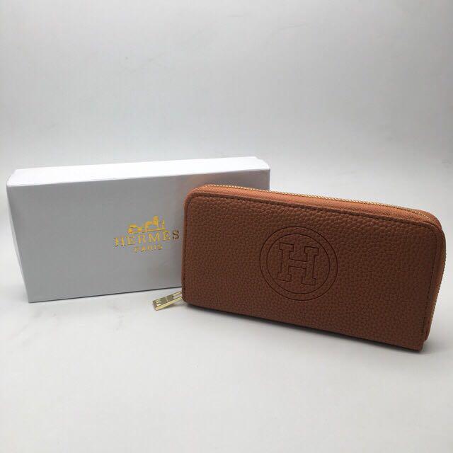 Quality Hermes Inspiredong wallets (Category: Wallets & Card holders) located in Iloilo. Submitted by mcaeo (Listing ID 180895233, Image 2). Description: .
