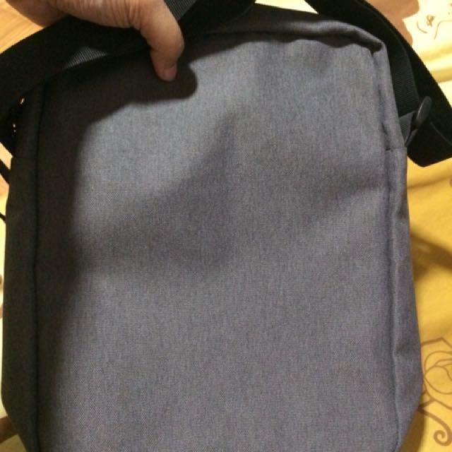 technopack sling bag