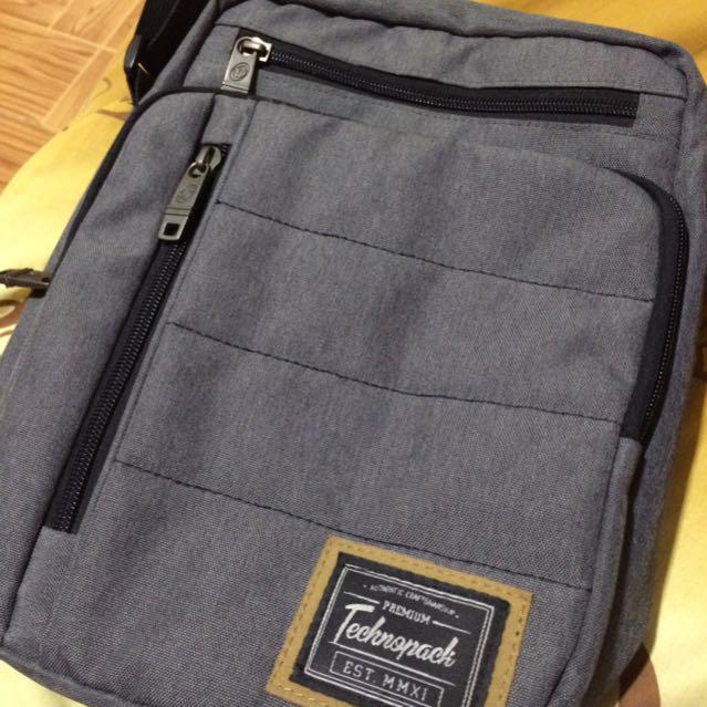 technopack sling bag