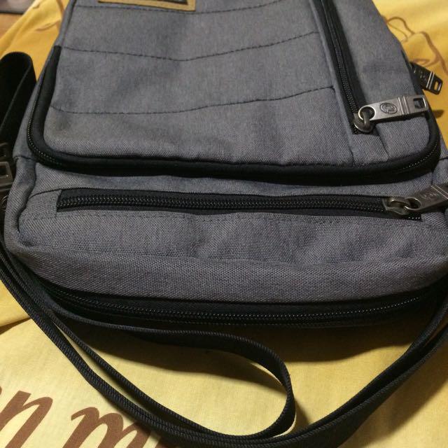 technopack sling bag