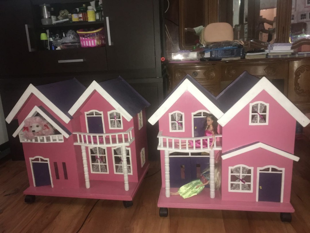 Rumah Barbie Pinky Barbie House Bisa Digerakan Dengan Roda Toys Collectibles Mainan Di Carousell