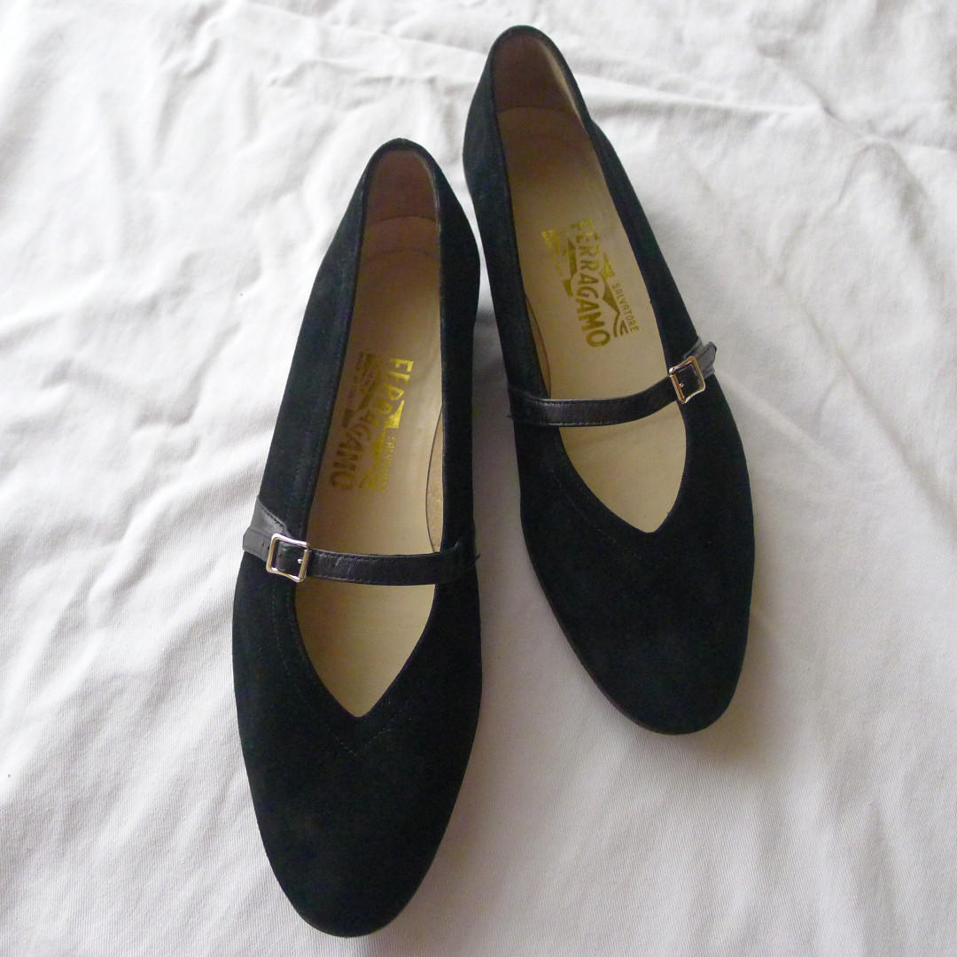 Ferragamo suede flats clearance