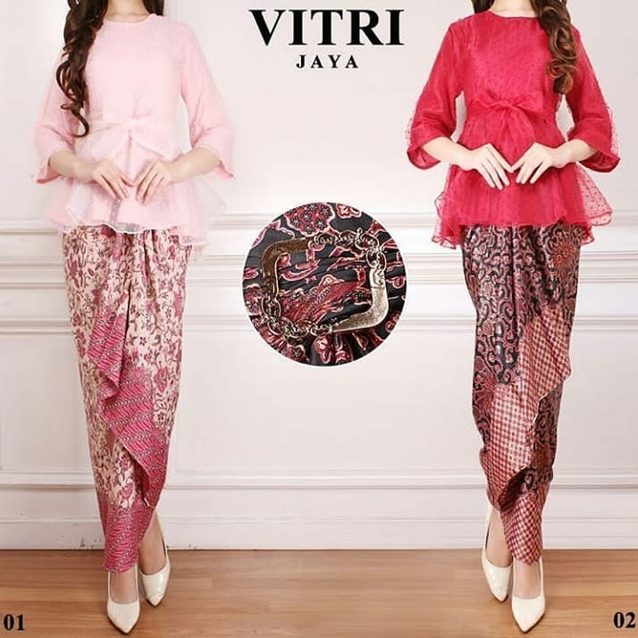 Set Kebaya Organza Women S Fashion Clothes Tops On Carousell