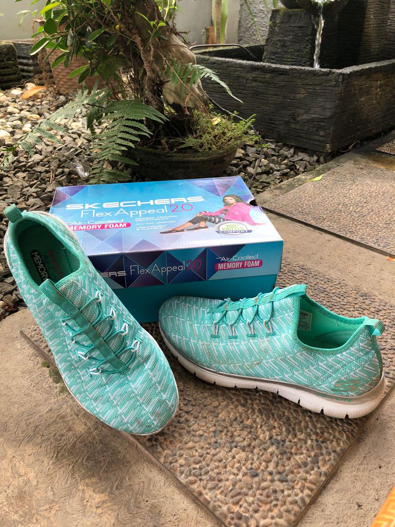 Skechers flex appeal discount 2.0 insights