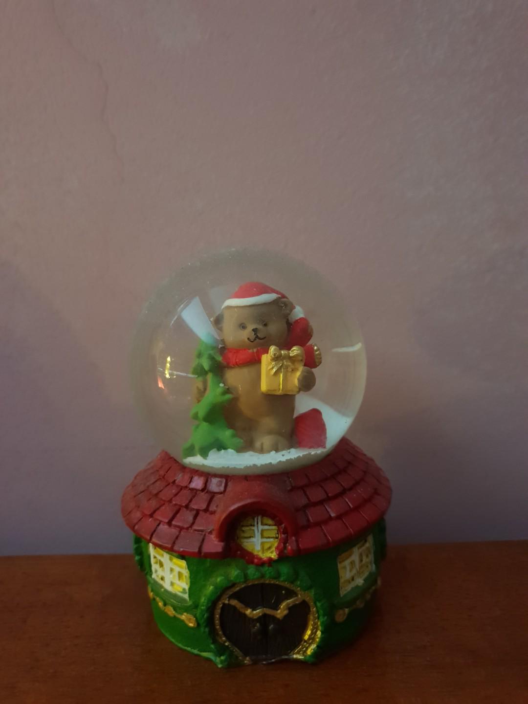 Snow Globe Hobbies Toys Collectibles Memorabilia Vintage Collectibles On Carousell