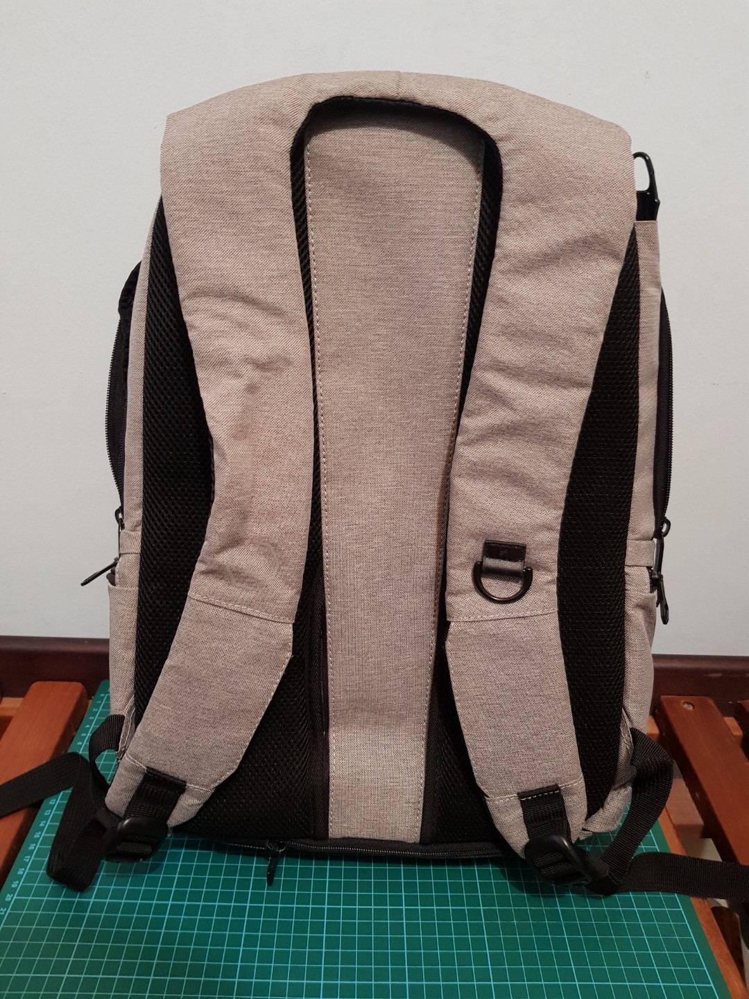 Solgaard Lifepack Solar and Anti theft backpack, Men's Fashion, Bags