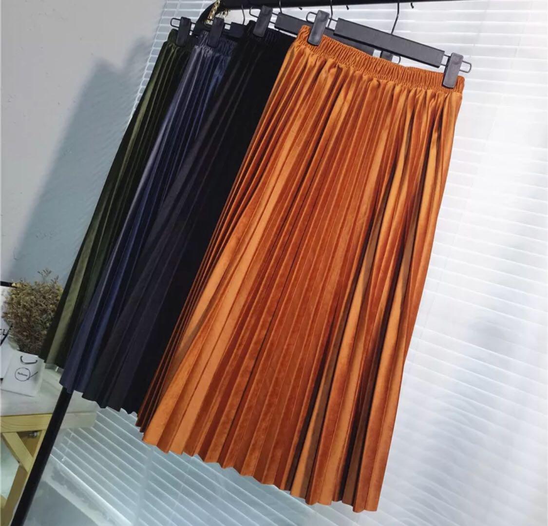 Suede pleated skirt deals