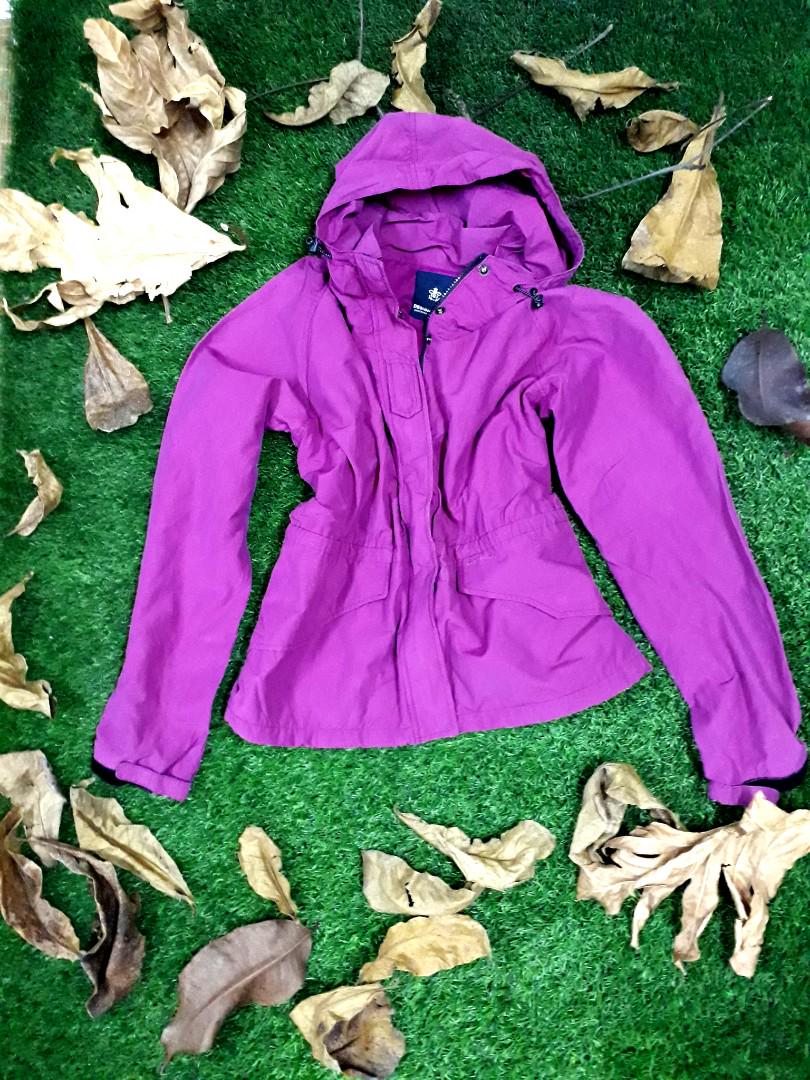 Winter jacket (Category: Other Tops) located in Petaling Jaya. Submitted by delayla6 (Listing ID 180870575, Image 2). Description: Size : M Color : maginta.
