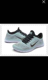 Nike Free 8.5 women’s